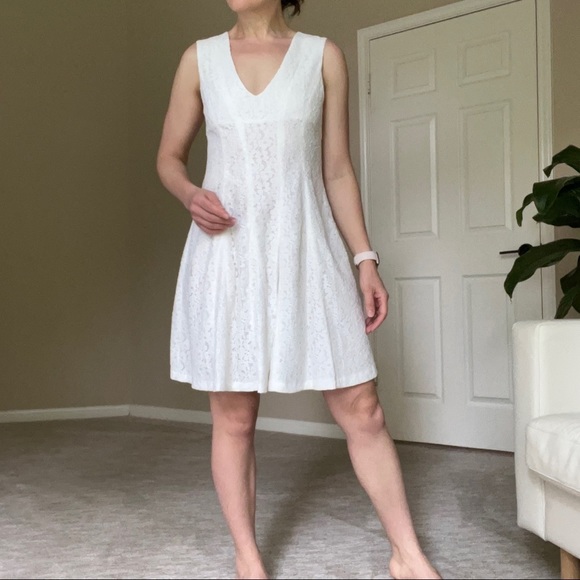 10 Crosby Derek Lam white lace floral mini skater dress, size 4 - Picture 1 of 16